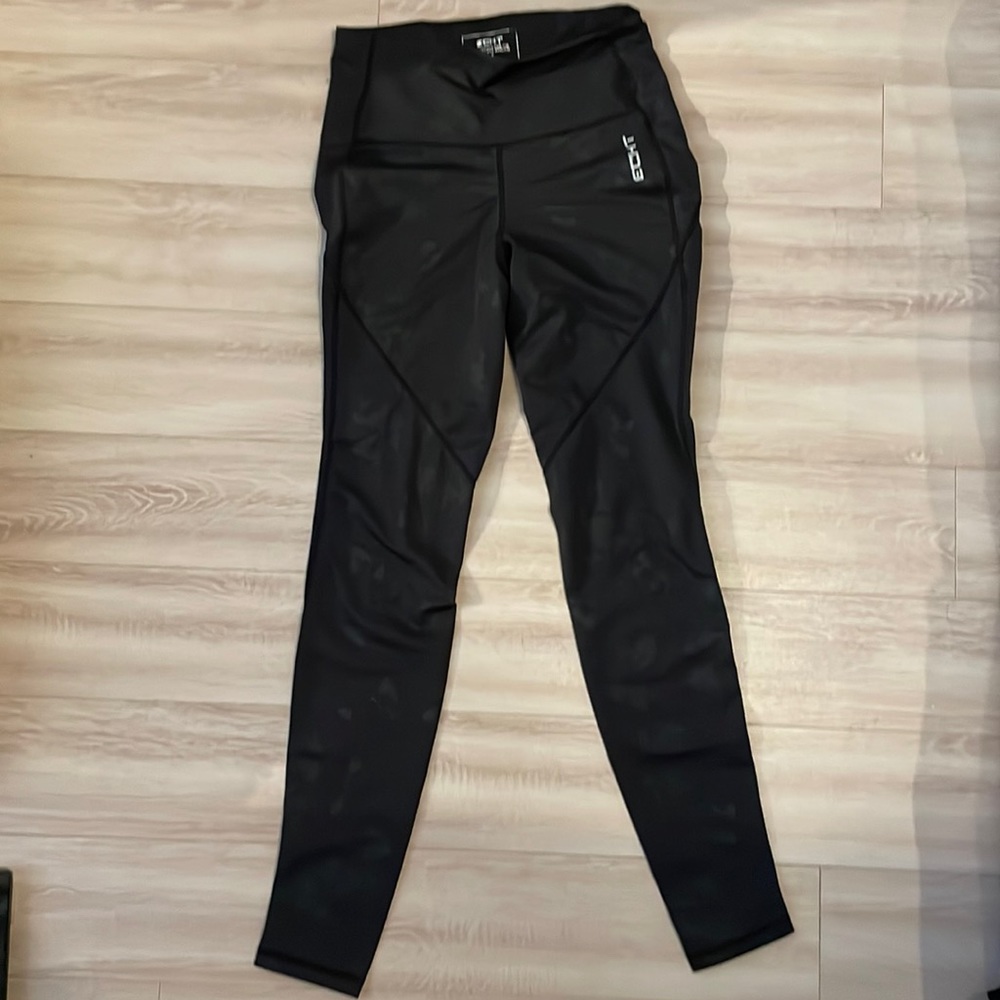 ECHT apparel gym leggings